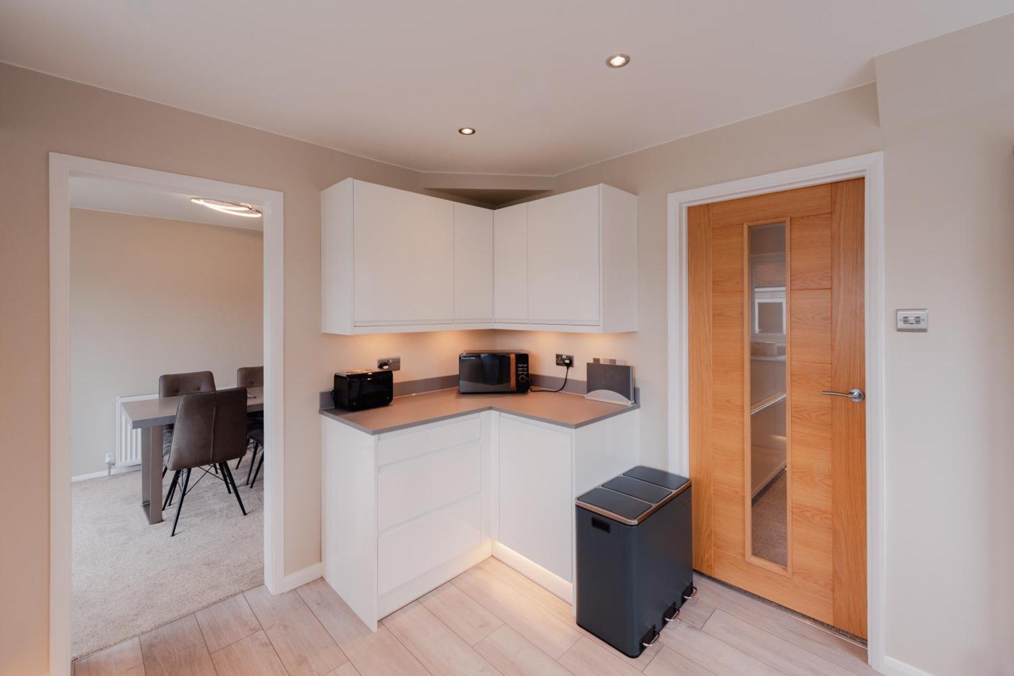Luxury Recently Renovated 3 Bedroom Home In Sandwich Kent Екстериор снимка