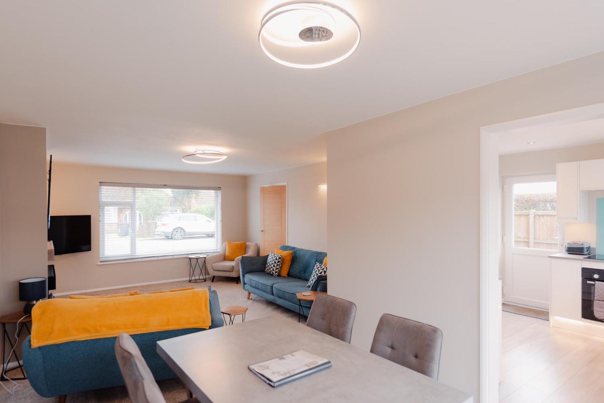 Luxury Recently Renovated 3 Bedroom Home In Sandwich Kent Екстериор снимка