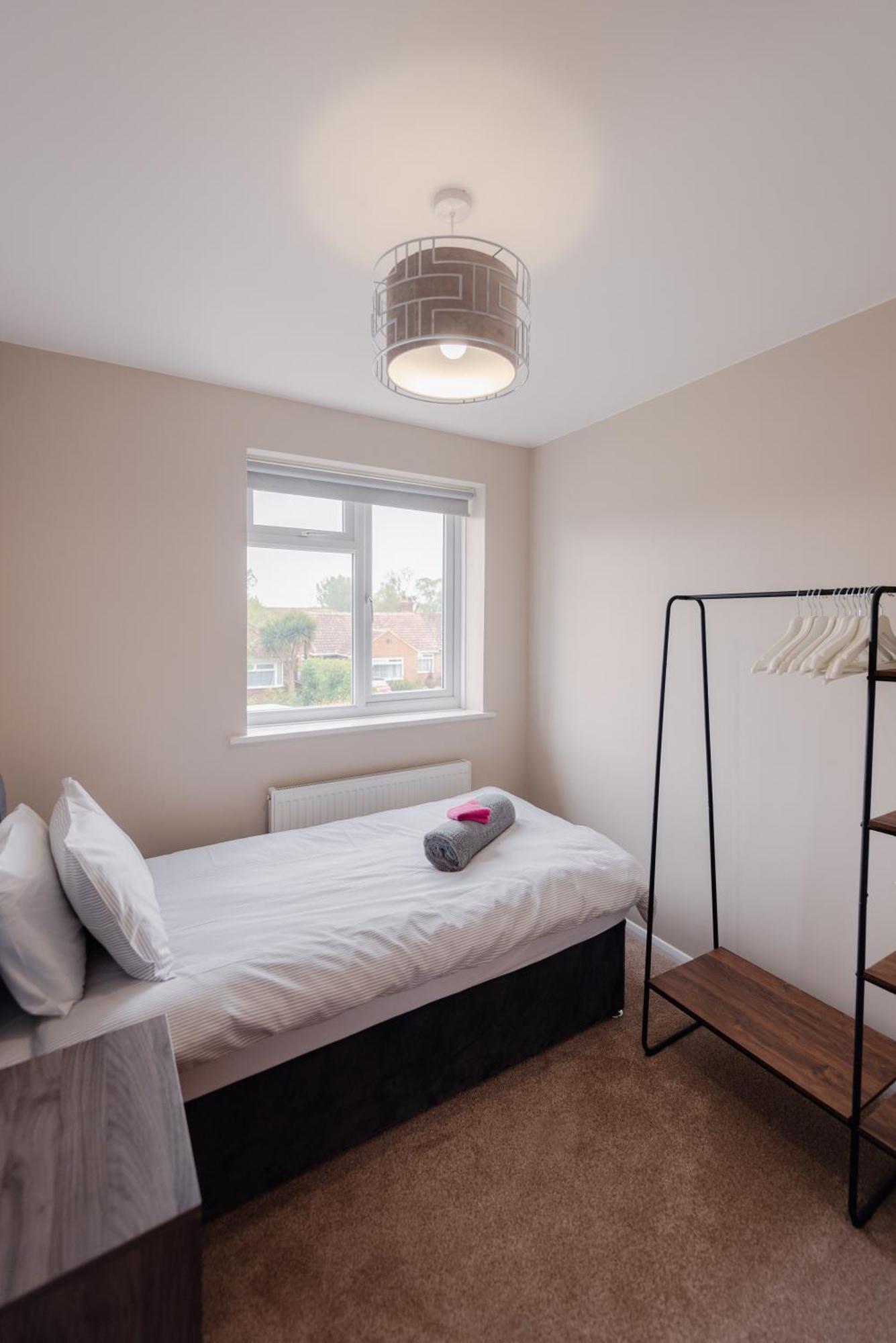 Luxury Recently Renovated 3 Bedroom Home In Sandwich Kent Екстериор снимка