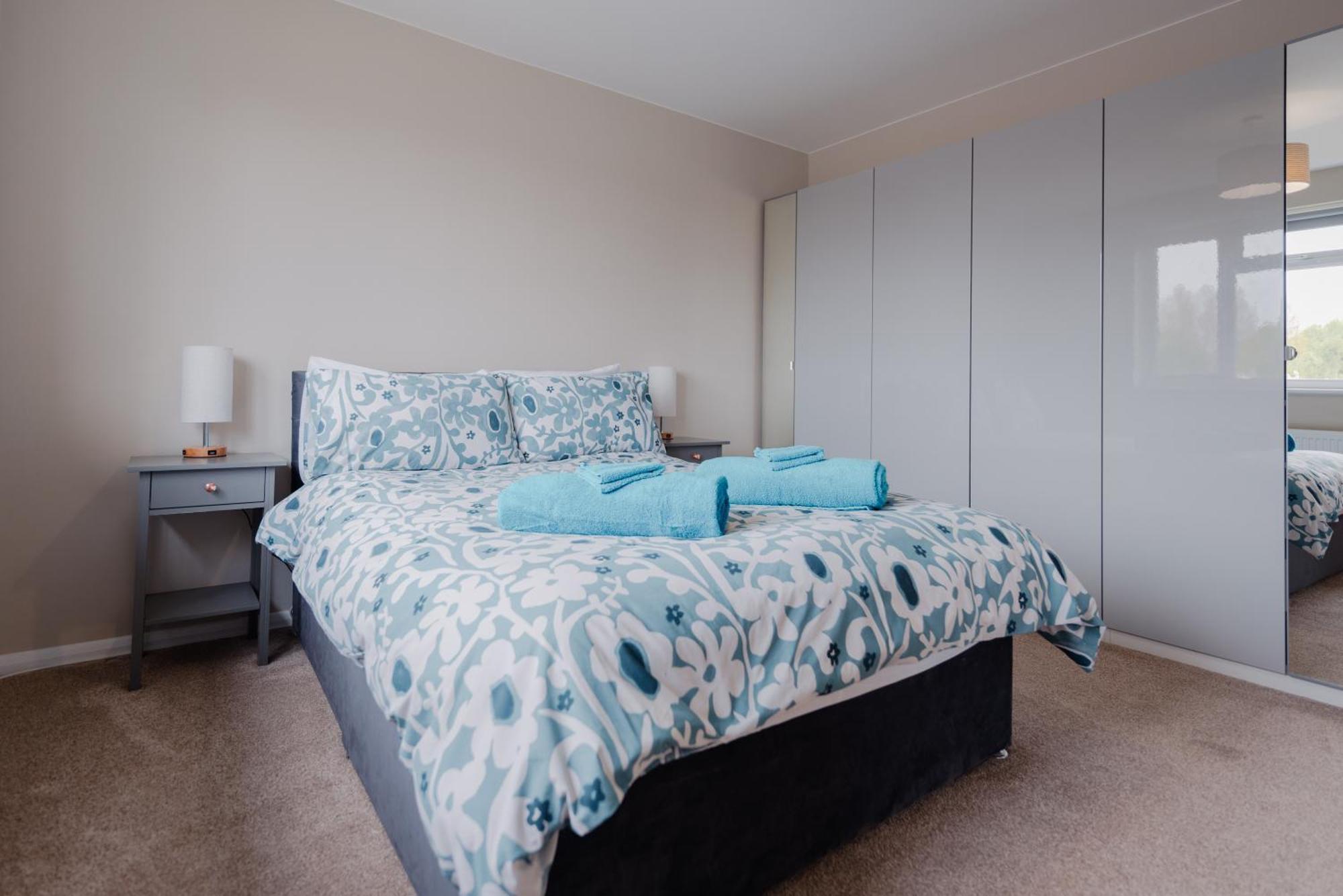 Luxury Recently Renovated 3 Bedroom Home In Sandwich Kent Екстериор снимка