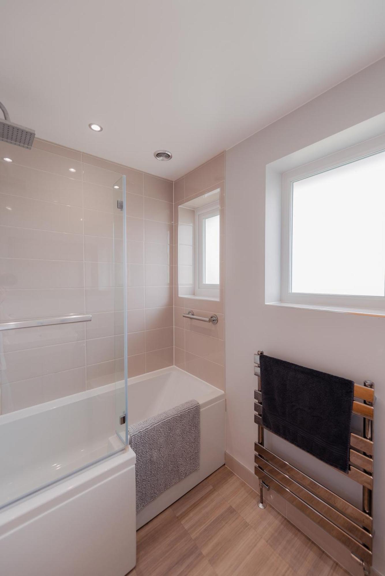 Luxury Recently Renovated 3 Bedroom Home In Sandwich Kent Екстериор снимка